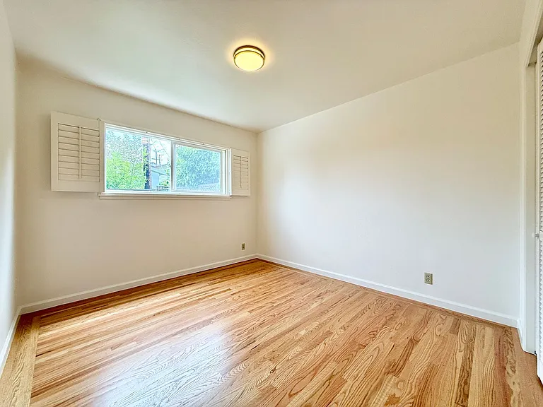 420 Madison Ave — Photo 26
