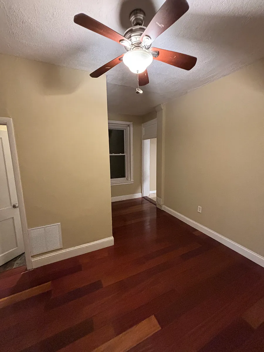 Building Photo - 575 Jamestown St #1
