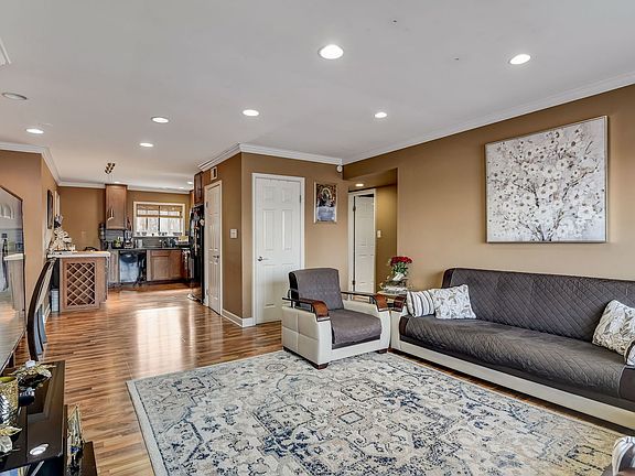 2nd image of 9426 Bay Colony Dr #3W