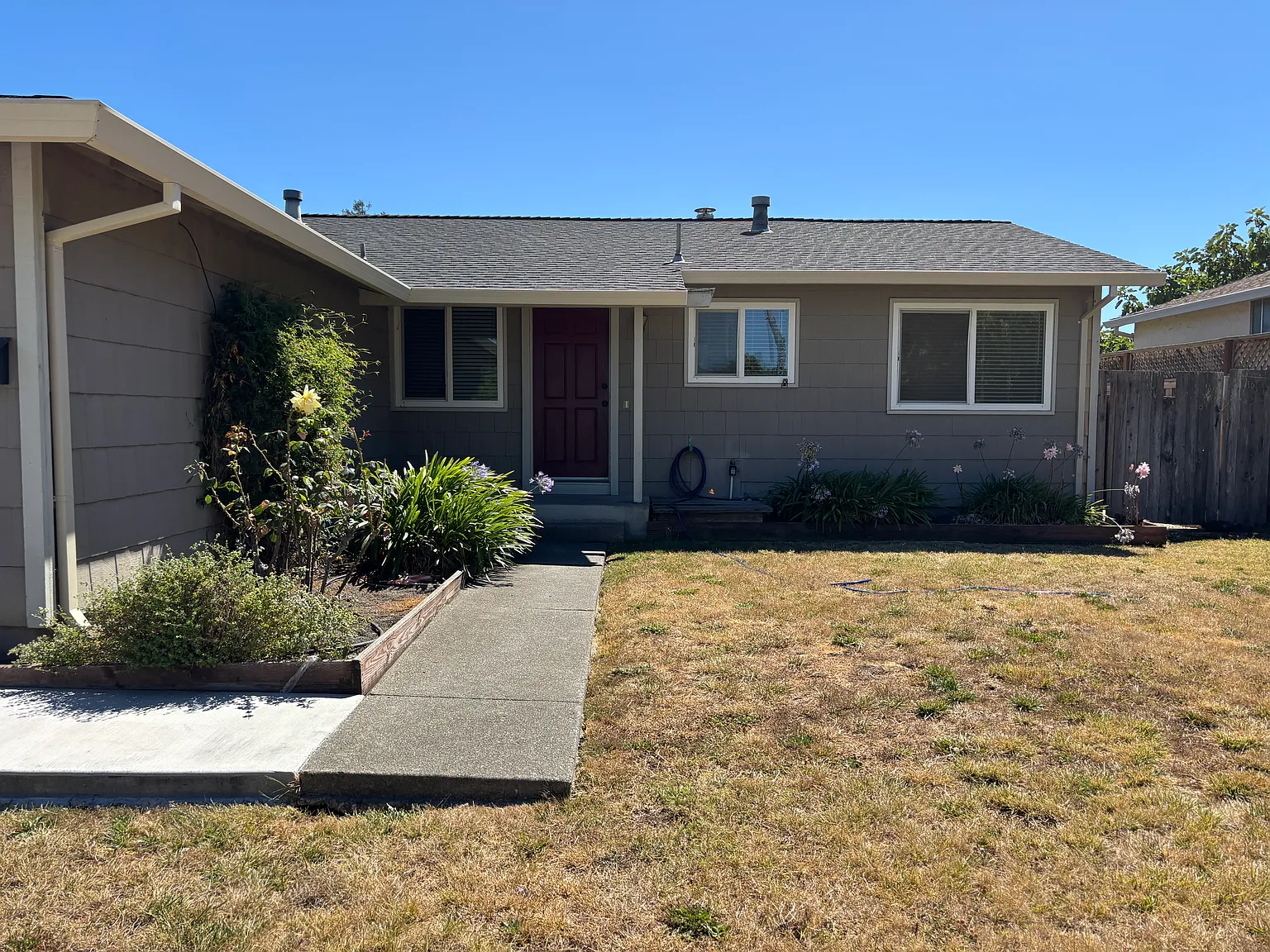 4 bed, 1152 sqft, $3,800 — Photo 1