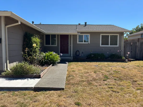 1132 Santa Barbara Way, Petaluma, CA 94954