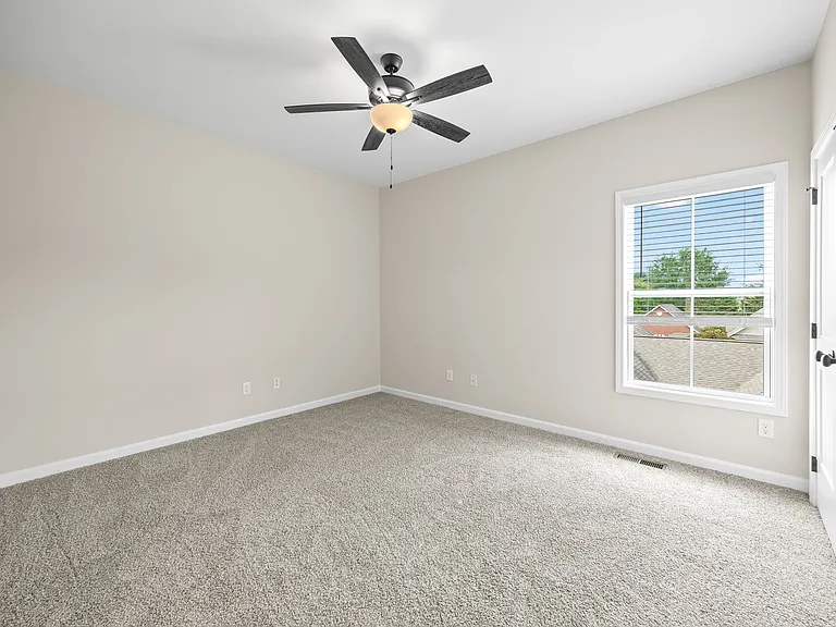 962 Horizon Ct — Photo 18