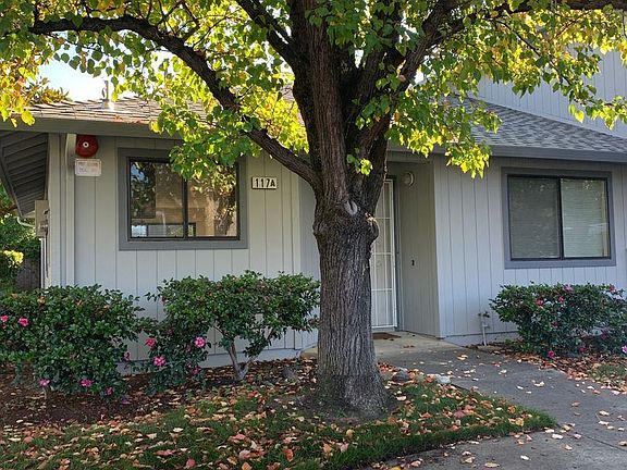 3rd image of 117 Elbridge Ave #31