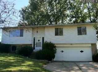 3294 Valley Forge Dr, Brunswick, OH 44212