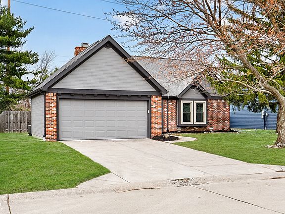 3rd image of 7750 Hollow Ridge Cir