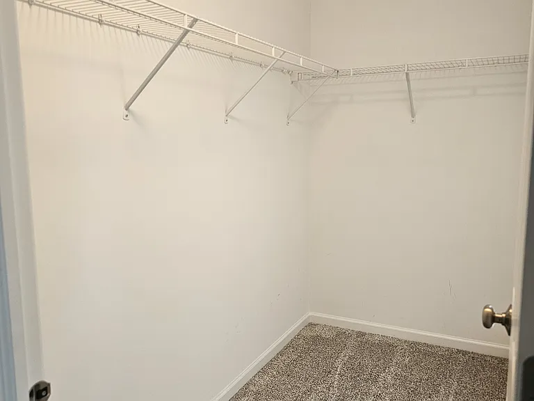 95 Valencia Pkwy — Photo 61