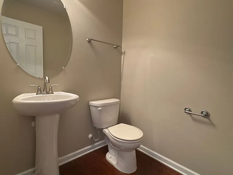 112 Suggs Dr — Photo 3