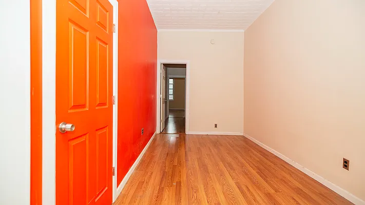 Rented by Nooklyn NYC LLC | media 18