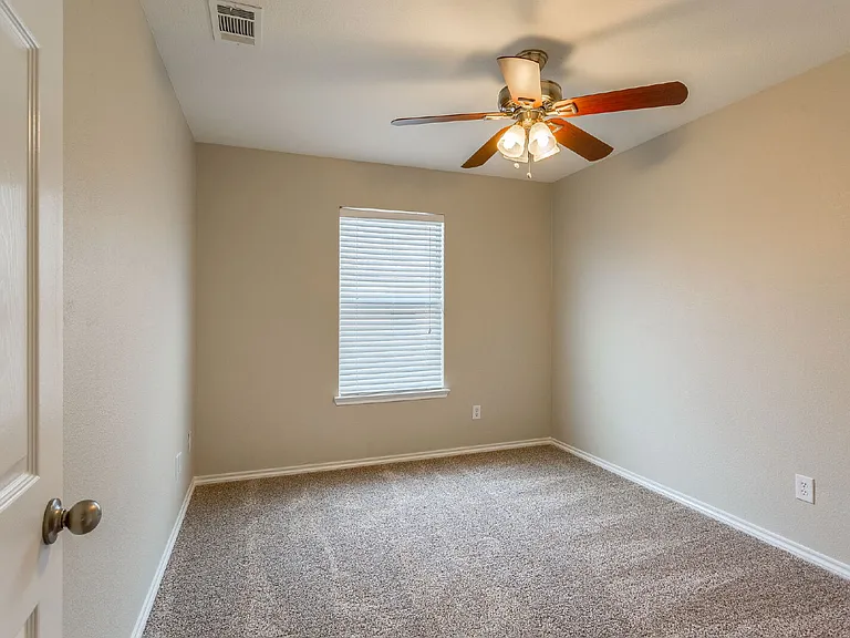 4168 Kyndra Cir — Photo 22