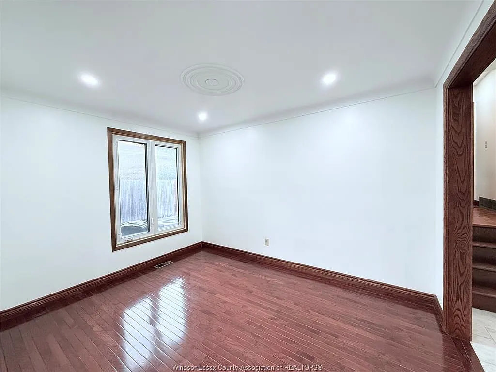 3 bed, $2,500 — Photo 4