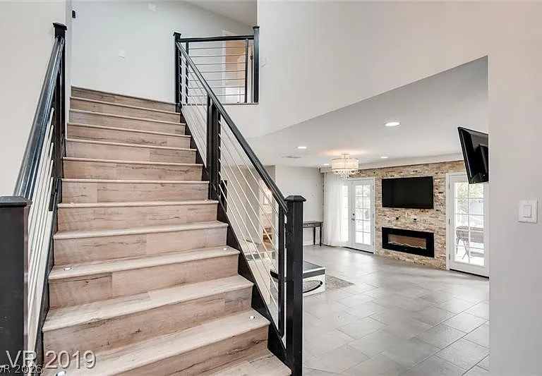 8645 Caribbean Ct — Photo 16