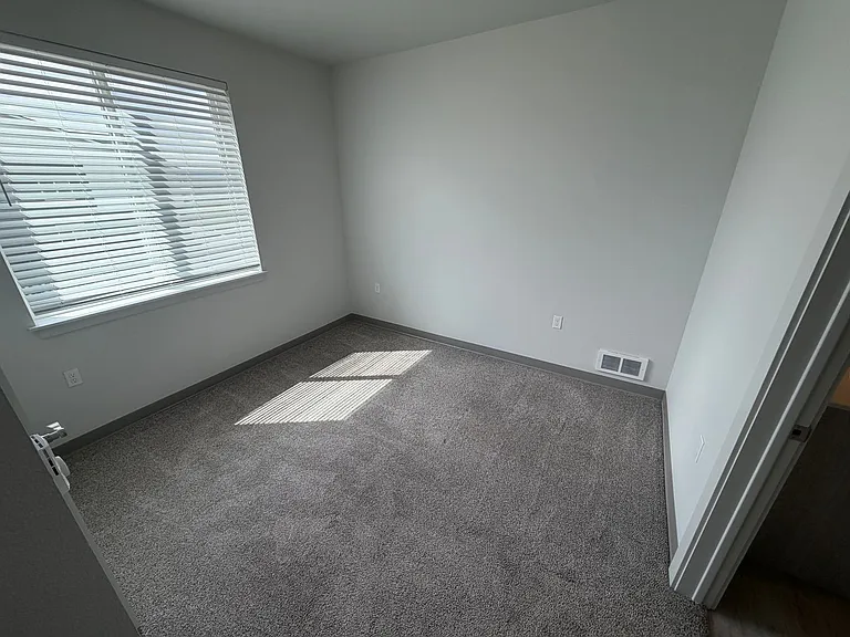 Nathan Apartments — Photo 54