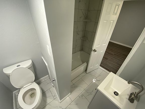2nd image of 1230 Chestnut St #10766775
