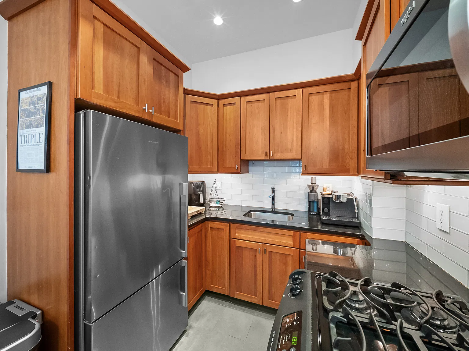 134 East 16th Street — Photo 4