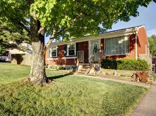10207 Rod N Reel Rd, Louisville, KY 40229