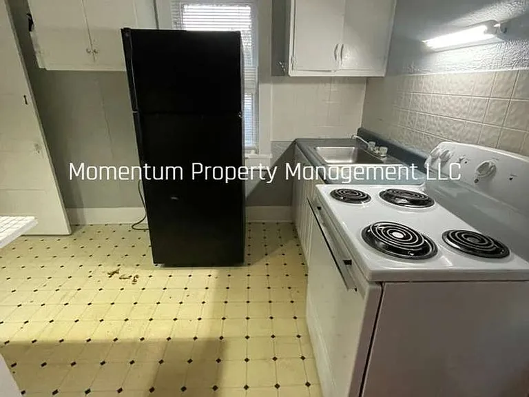 8406 N N Brks #C — Photo 1