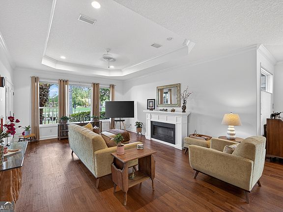 4th image of 123 Meridian Dr