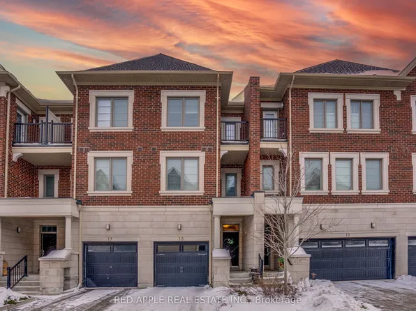 15 Dunton Ln, Richmond Hill, ON L4B 0G4