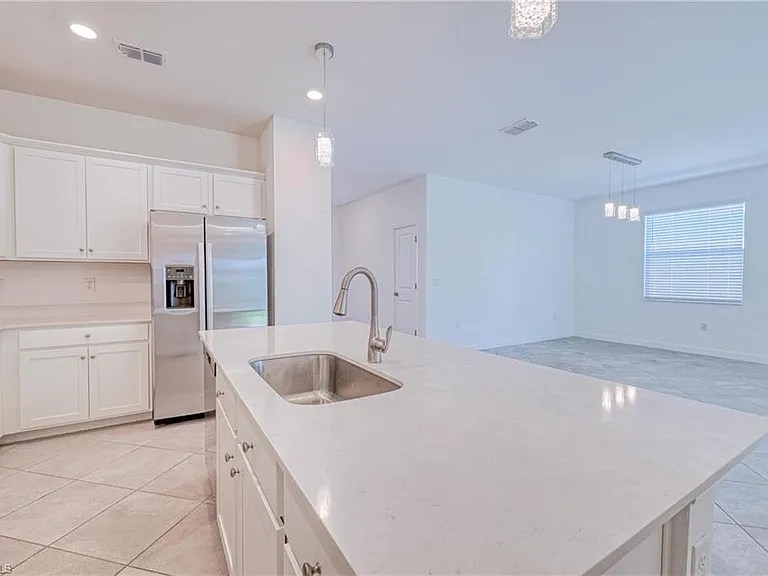 9146 Leatherwood Loop — Photo 7