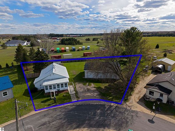 2nd image of 10089 Otis Dr