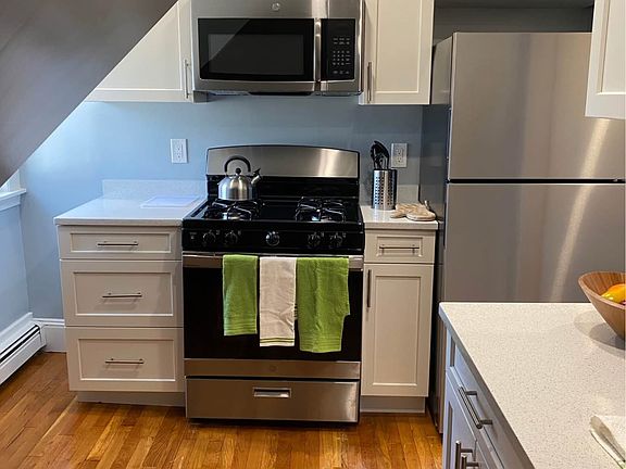 2nd image of 66 Taylor St #5