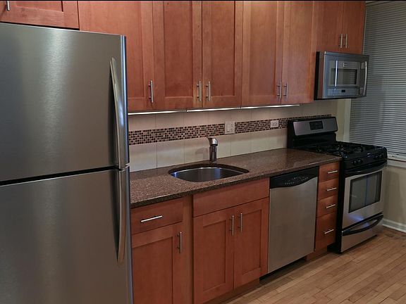 4th image of 1444 W Elmdale Ave APT 2