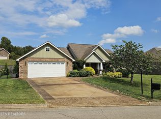 5920 Whisper Ridge Ln, Corryton, TN 37721