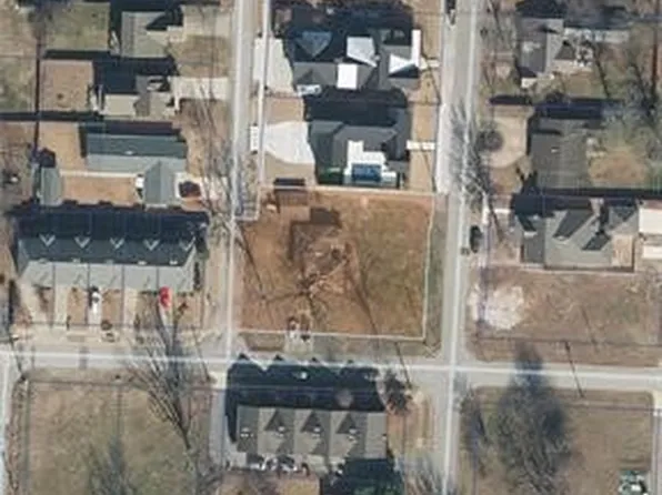 604 SW 5th St, Bentonville, AR 72712