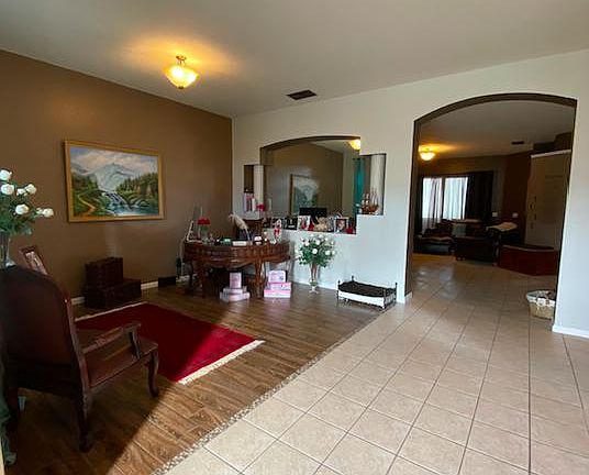 4th image of 2903 River Birch Dr