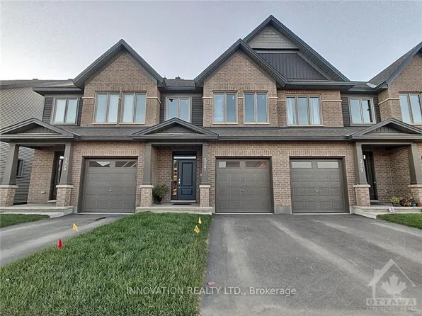 327 Barrett Farm Dr N, Ottawa, ON K1T 0S3