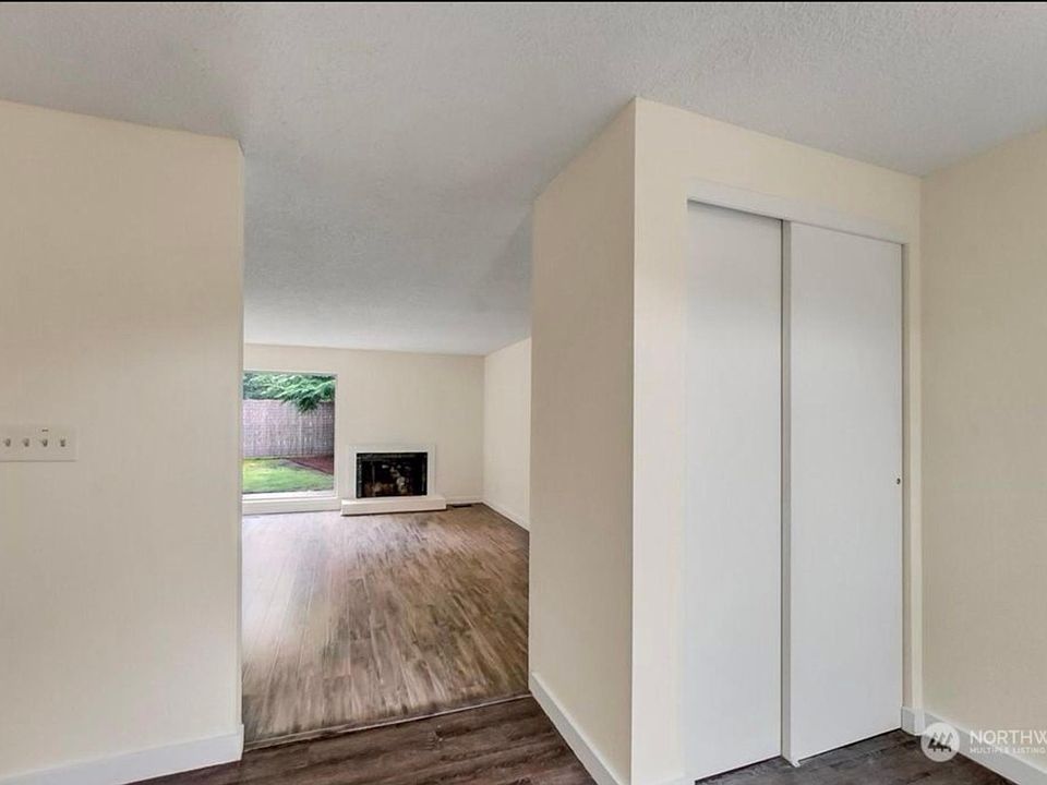 1st image of 4262 Beckonridge Dr W