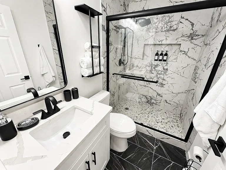 1051 Harwell St NW — Photo 14
