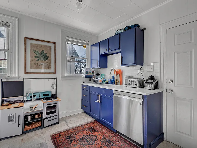 68 Sheldon Ter #2 — Photo 11