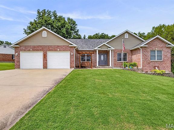3rd image of 1208 Hollow Oak Ct