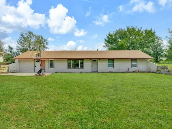 14066 S Rd, Mayetta, KS 66509