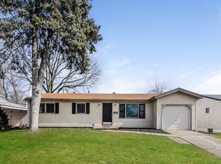 1060 S Waterford Dr, Florissant, MO 63033