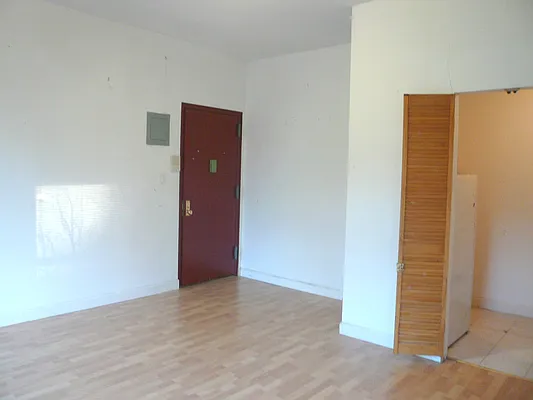 Rented by Brooklyn Heights Real Estate Inc | media 9