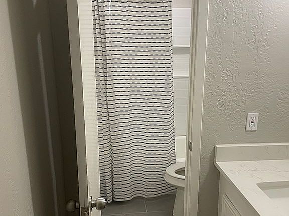 5th image of 1415 Clement Ct