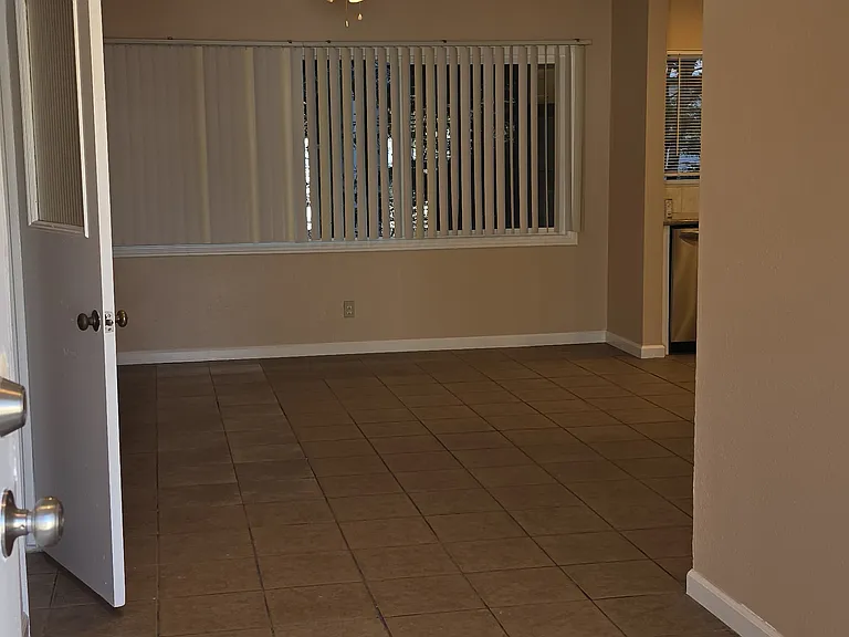 719 E Wardlow Rd #B — Photo 2