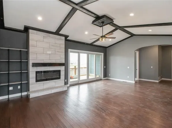 5375 Katelyn Ave, Van Meter, IA 50261