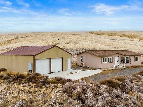 3rd image of 380 Cielo Vista Ln