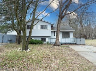 4654 Siebert Rd, Waterford, MI 48328