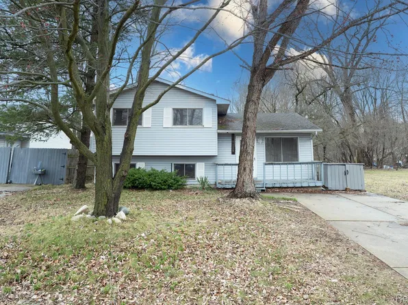 4654 Siebert Rd, Waterford, MI 48328