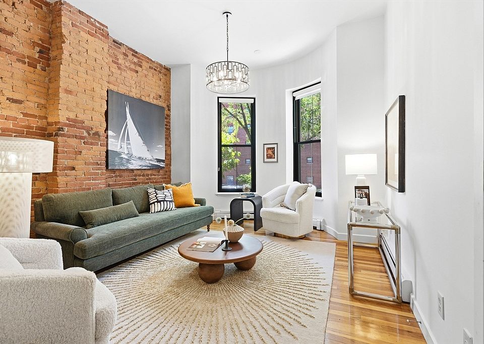 1st image of 370 Columbus Ave #2