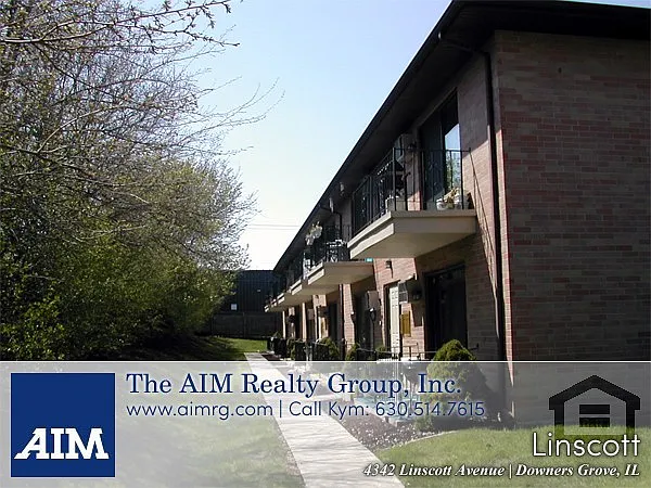 Renovated Apartment With In-Unit Washer-Dryer & Garage Parking! — Photo 23