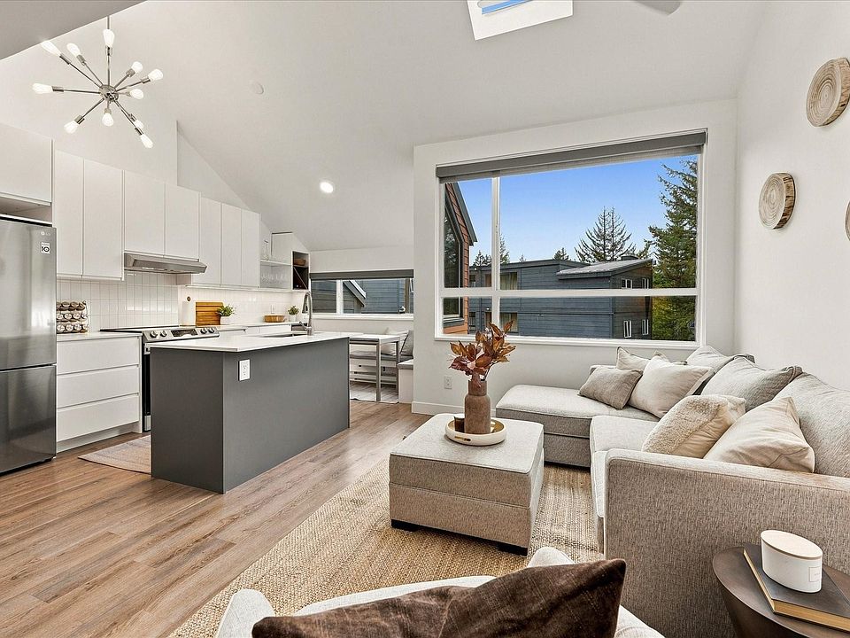 1st image of 2110 Whistler Rd #9