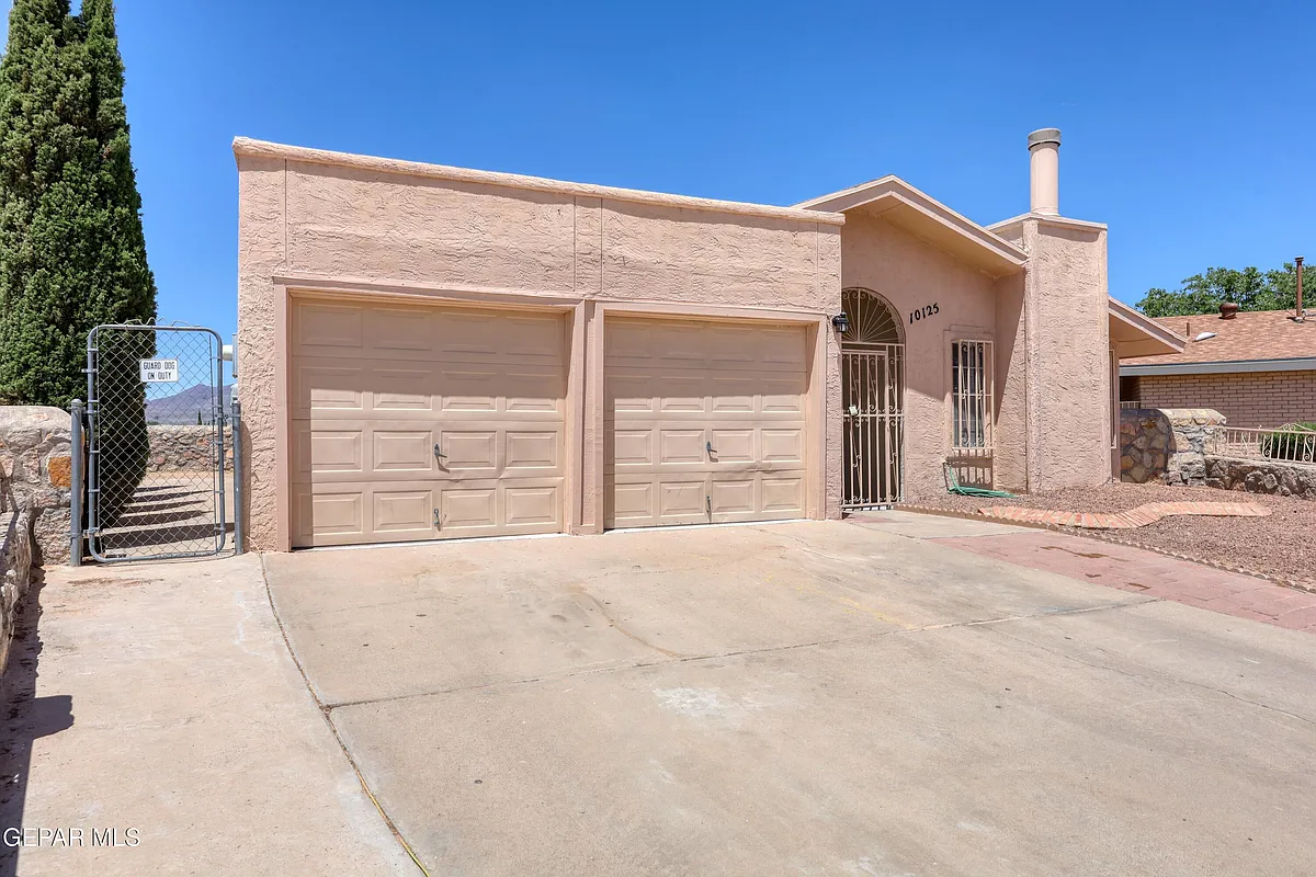 Building Photo - 10125 Racoon Dr