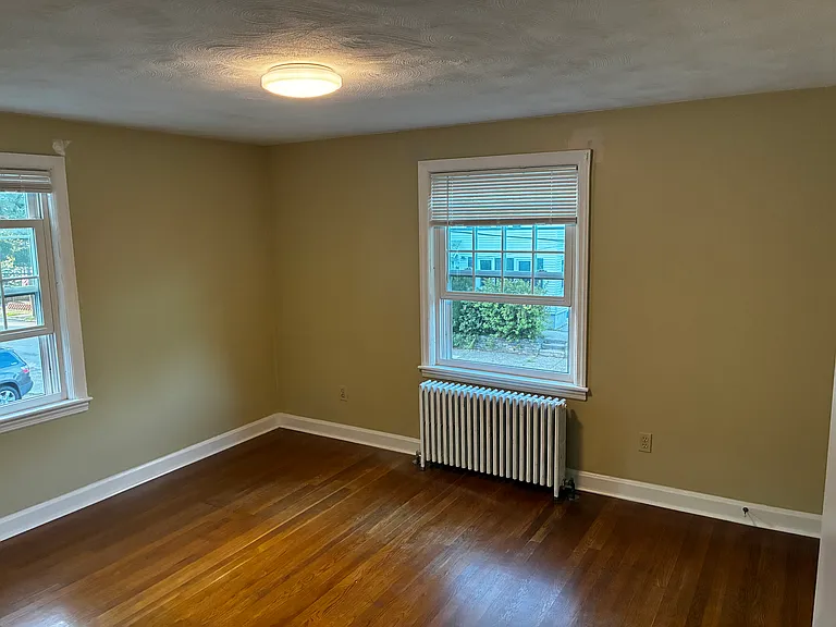 256-258 Lowden St #258 — Photo 12
