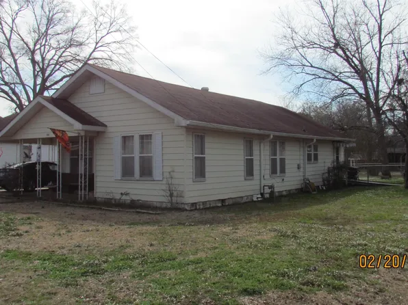 215 Willis St, Crossett, AR 71635