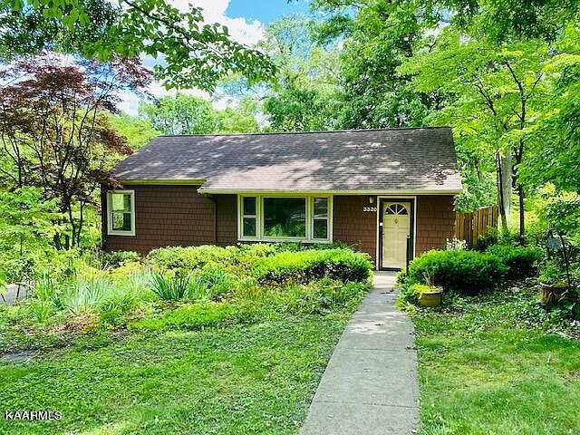 1st image of 3320 NE Kenilworth Ln